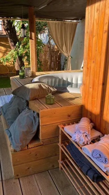 Image 4 of Superbe appartement avec jardin, sauna et jacuzzi