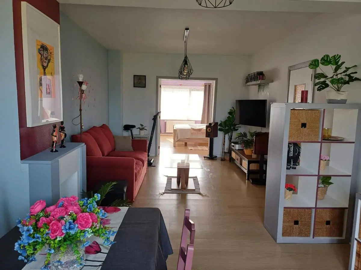 Image 2 of Apartment with terrace in Berchem-Sainte-Agathe