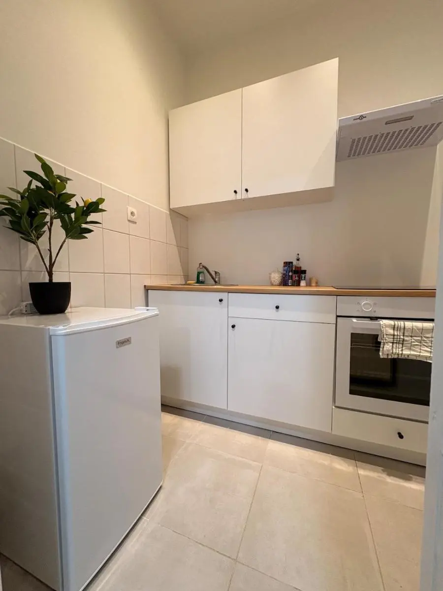 Image 3 of Comfortable studio 10 min from Midi Station and 15 min from Brussels center