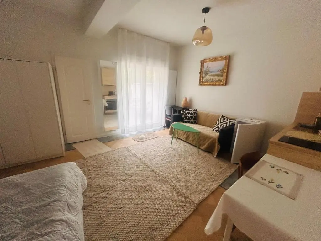 Image of Cosy small studio