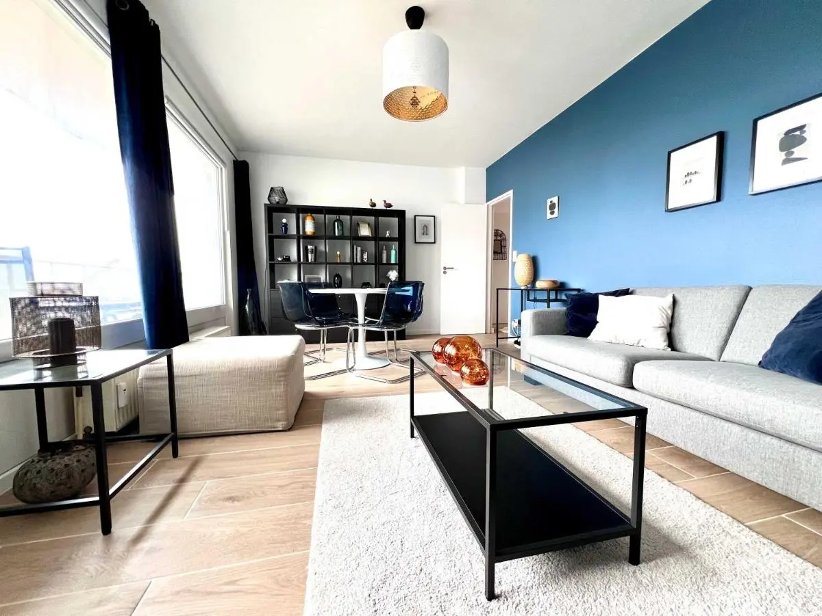 Image 1 of Elegant 2pcs Proche Bruxelles