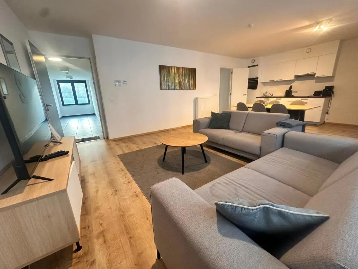 Image 4 of Modern 2 Bedroom Apartment for 6 – City Center