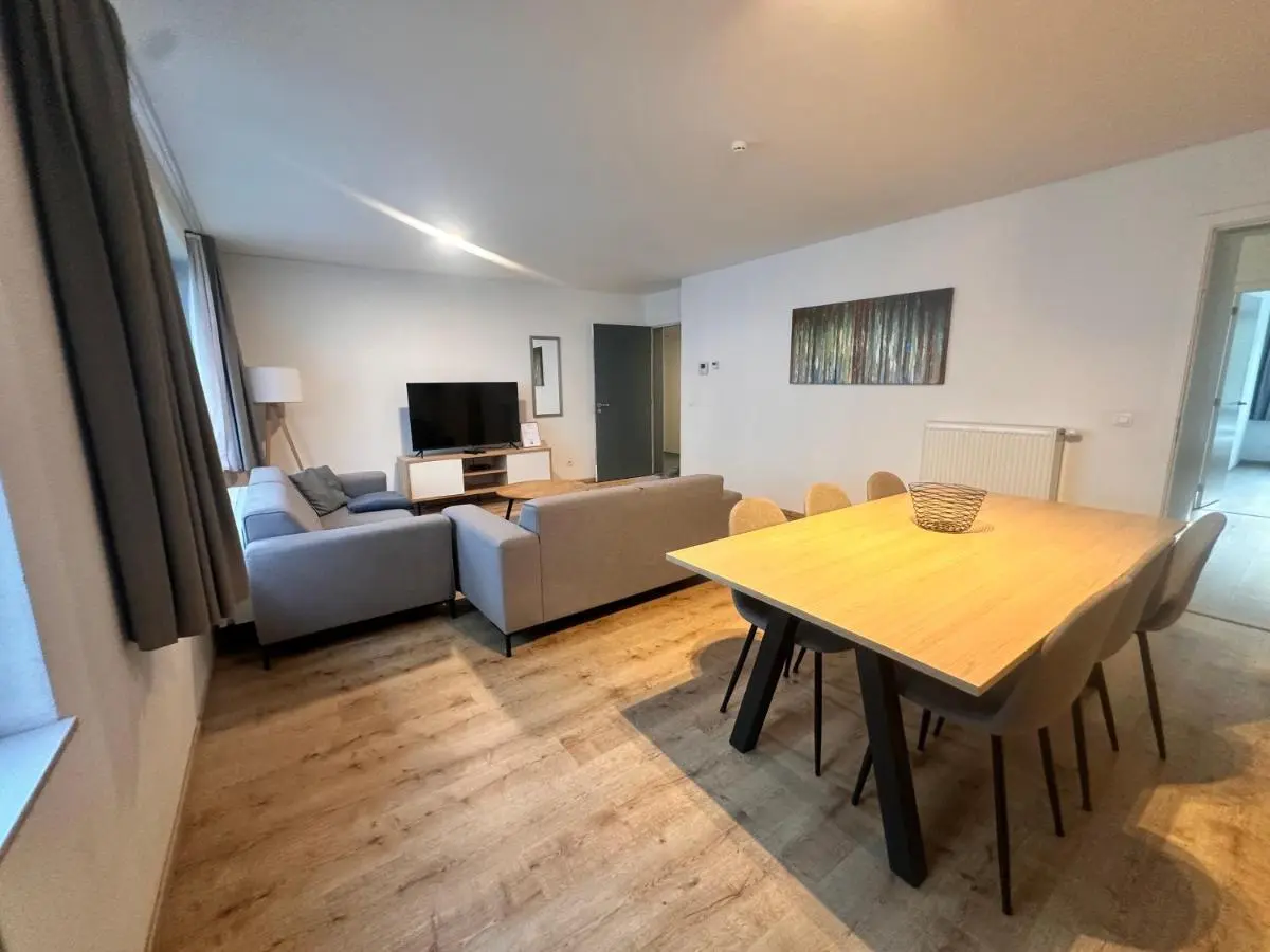 Image 6 of Modern 2 Bedroom Apartment for 6 – City Center