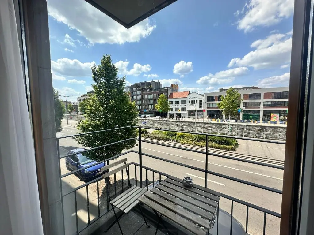 Image of Modern 2 Bedroom Apartment for 6 – City Center