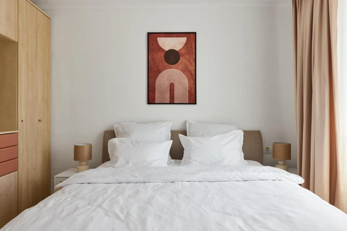 20 Apartment Centre — 2