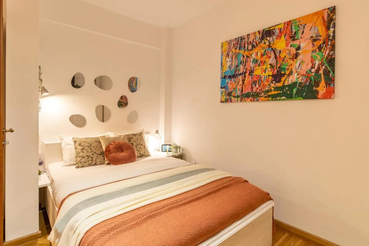 2BR Apartment at Piata Natiunilor Unite: Perfect for City Center Stays — 2