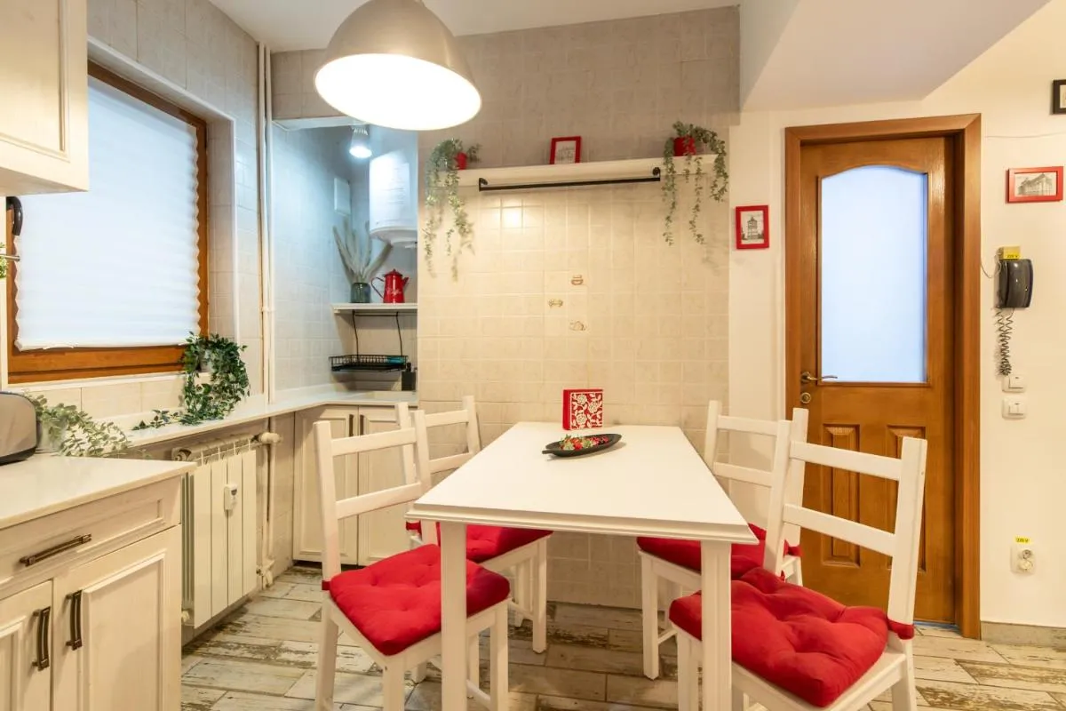 2BR Apartment at Piata Natiunilor Unite: Perfect for City Center Stays — 4