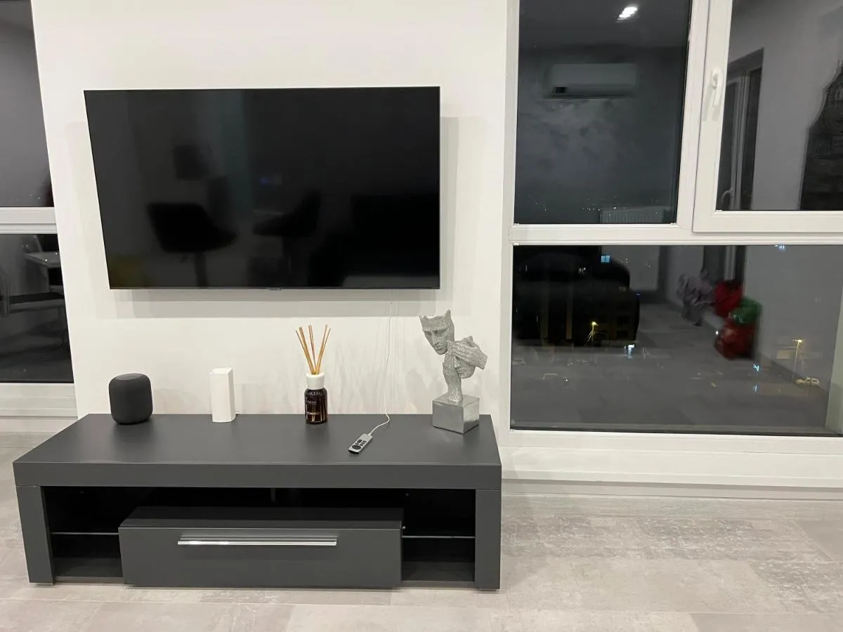 3-Room Penthouse Cityview with Terrace W12+W13 — 2