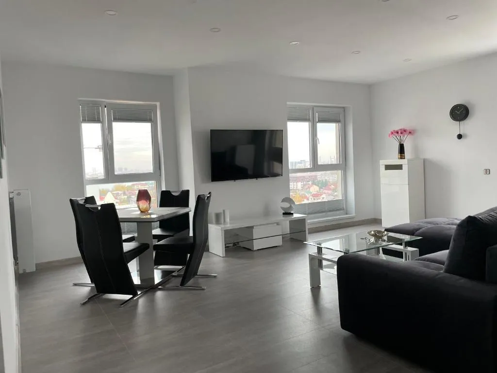 4 Room Penthouse Terrace W18+W19