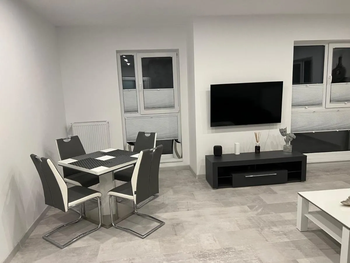 Amazing 2-Room Penthouse Cityview W13 — 2