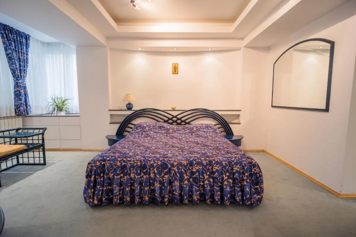 Artsy 3BR flat in Primaverii – most exlcusive area — 3