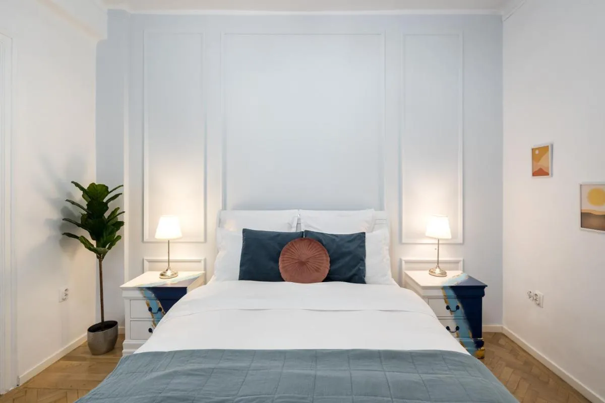 Athenee Parisian Apartment — 4
