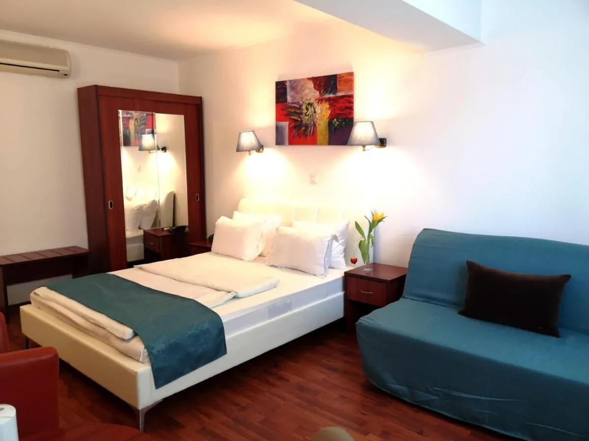 Atrium Hotel Bucharest City Center — 2