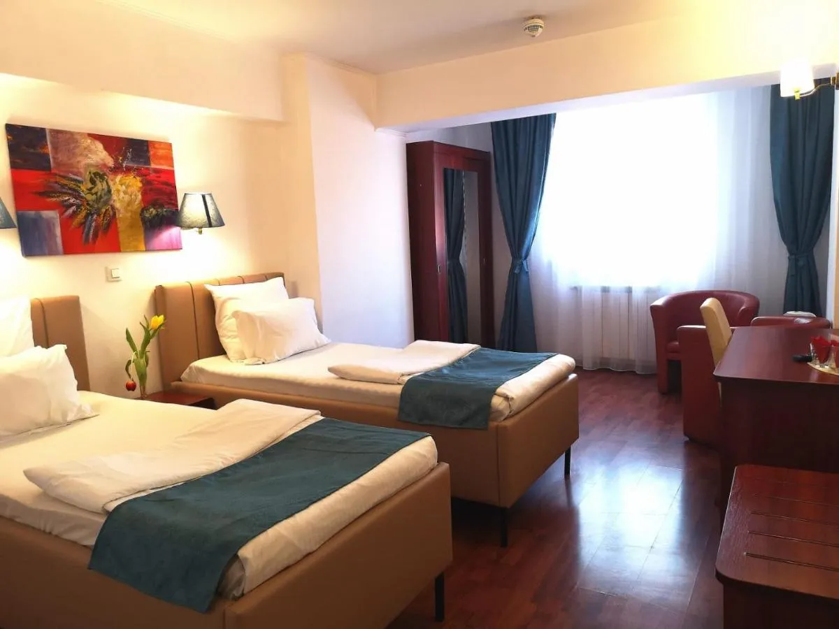 Atrium Hotel Bucharest City Center — 3