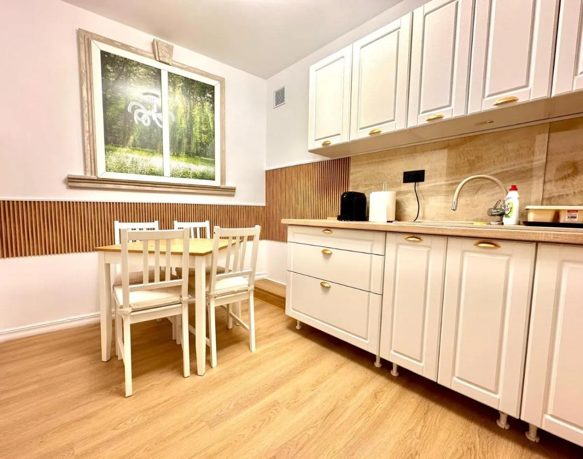 BERINDEY Neoclasic apartment Universitate — 2