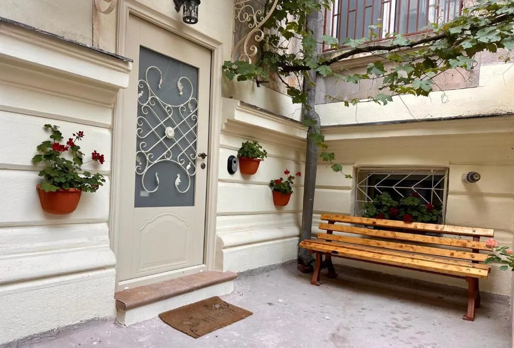 BERINDEY Neoclasic apartment Universitate