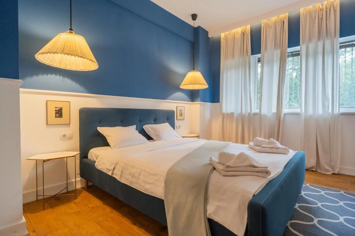 Boutique – Casa di Dolce Vita & Maison du Petit Paris — 3