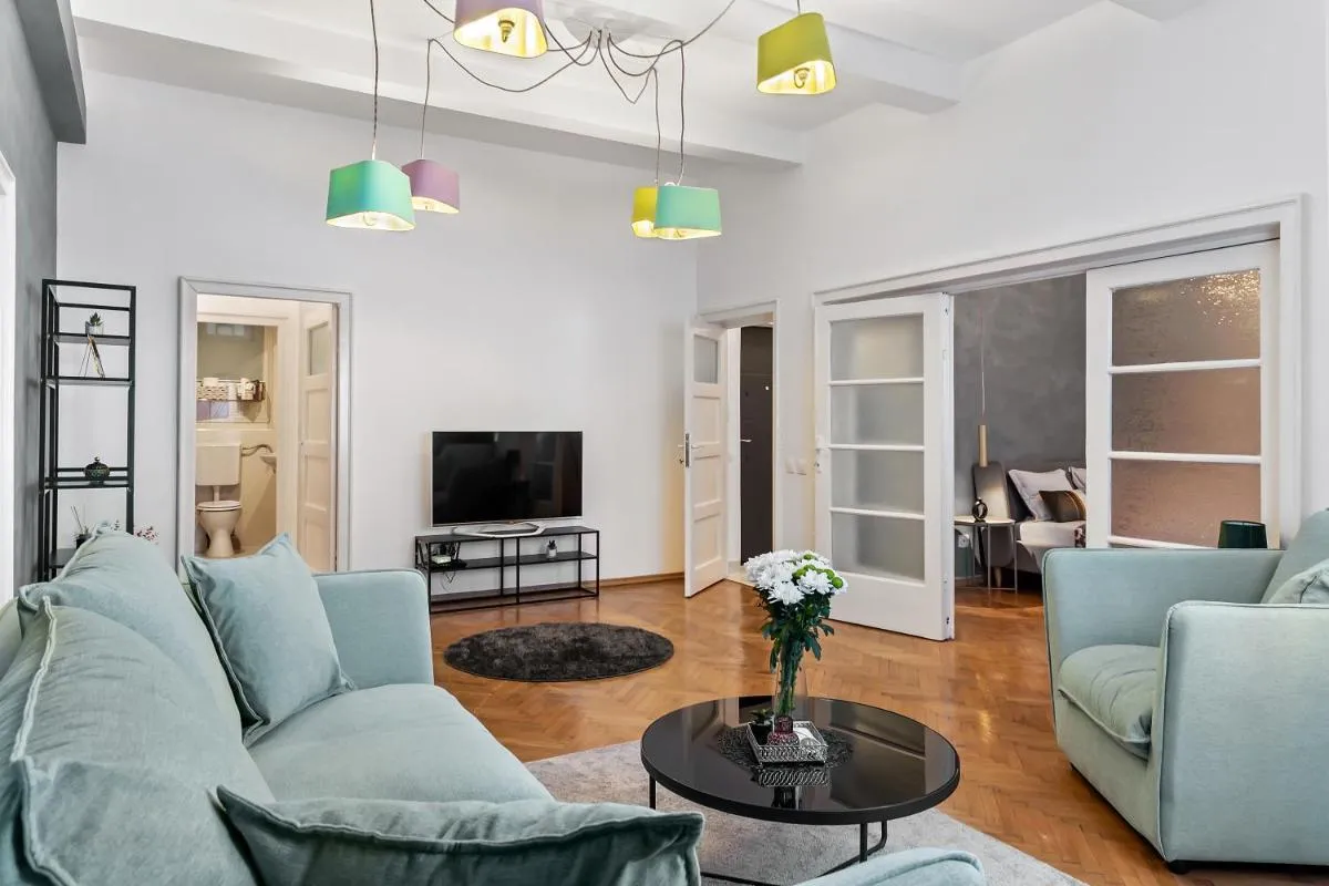 Bucharest Ultracentral Apartment — 5