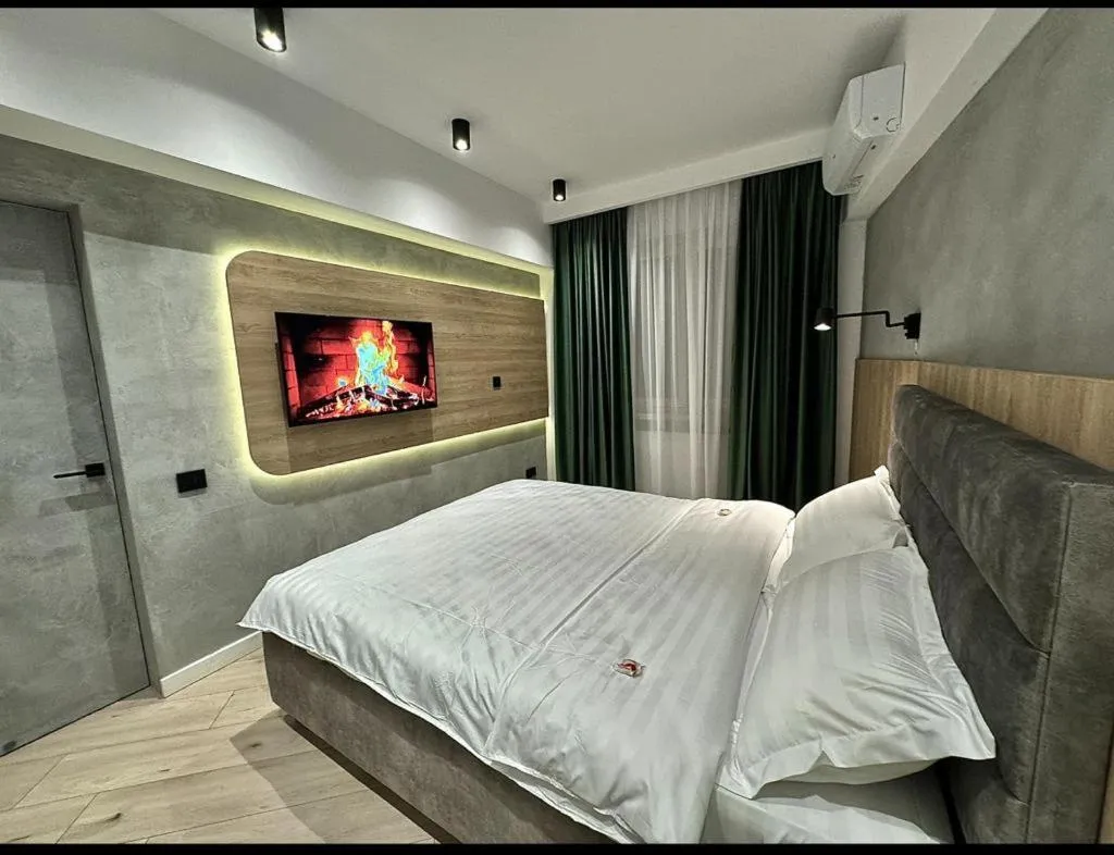 CHANTTAL Luxury – BOUTIQUE — 3