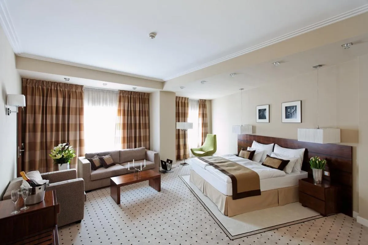 Capital Plaza Hotel — 3