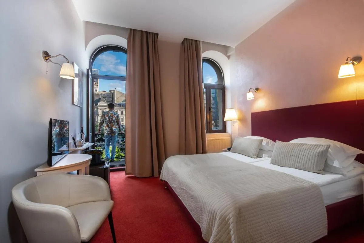 Capitol Hotel — 2