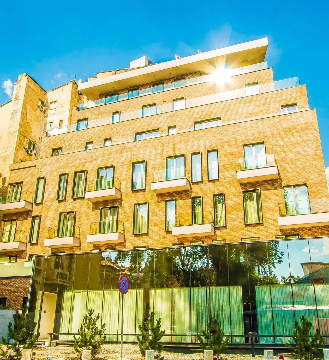 Central Carol APARTHOTEL 2 — 4