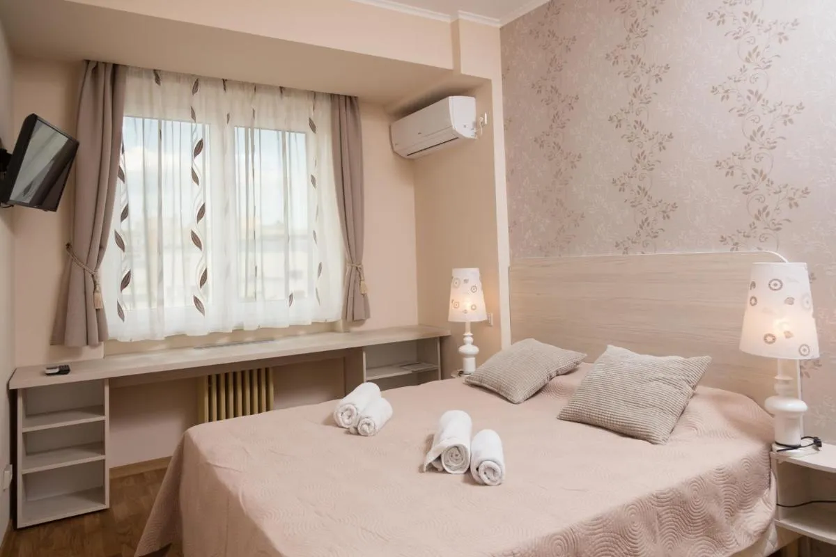Central Luxury Flat with Terrace – Adela Accommodation – Ideal for long stays — 2