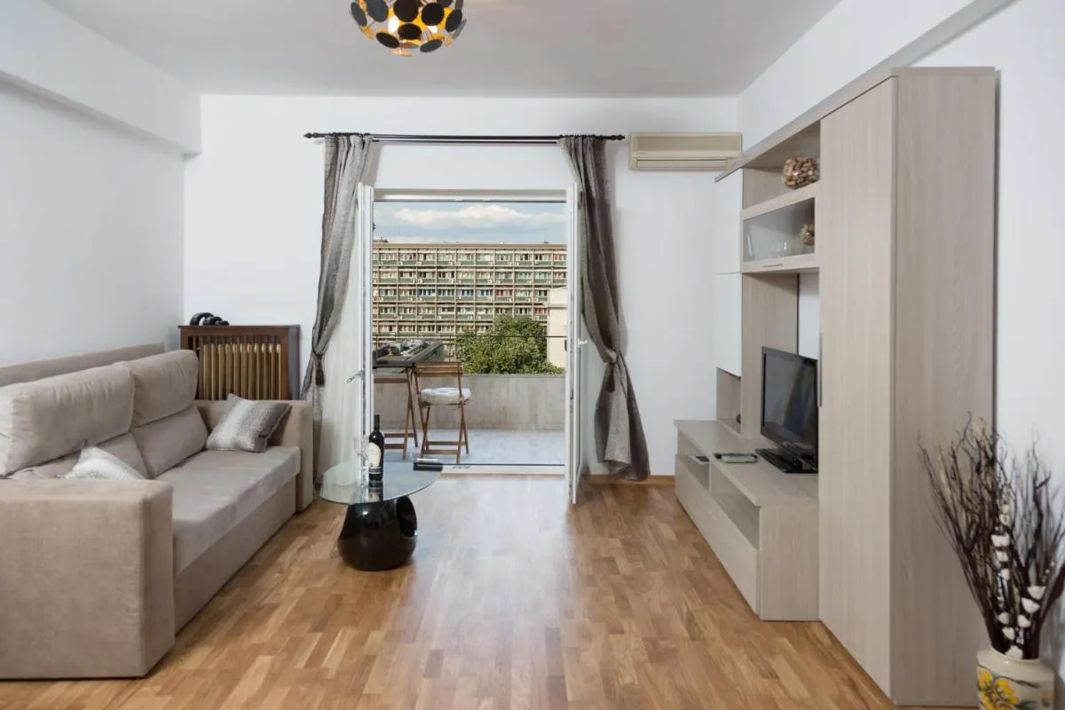 Central Luxury Flat with Terrace – Adela Accommodation – Ideal for long stays — 3
