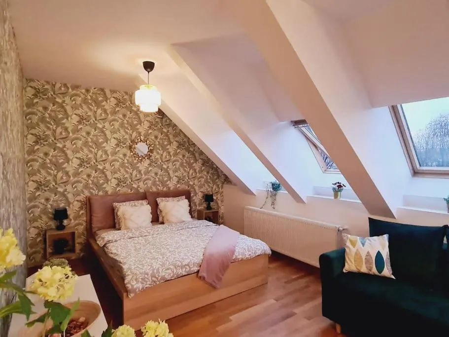Central Skylight Suites 26 — 2