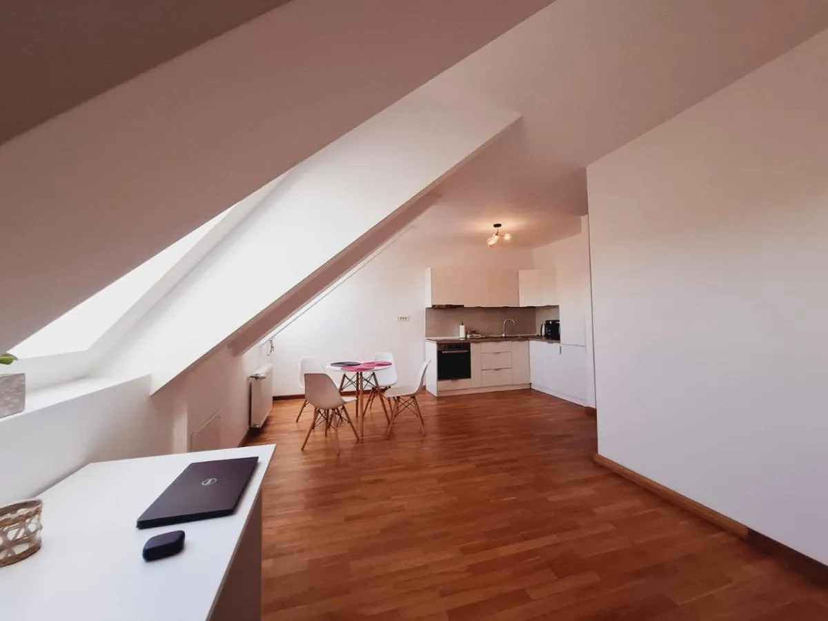 Central Skylight Suites Grand — 3