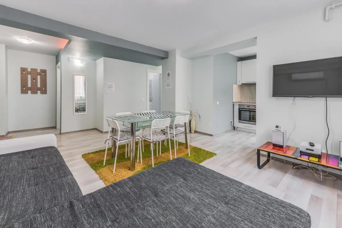 Central Unirii – Deluxe Apartments — 2