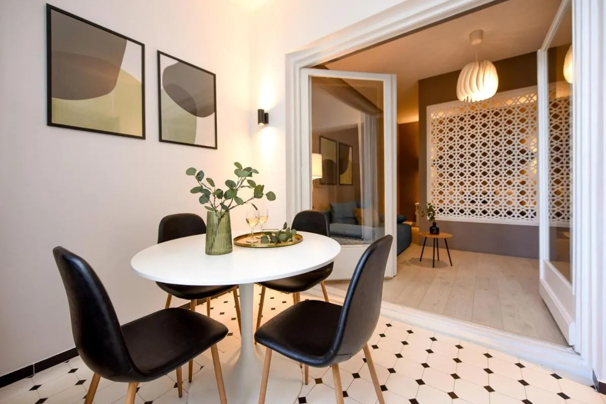 Centrally Located 1BR Retreat near Sala Palatului — 5
