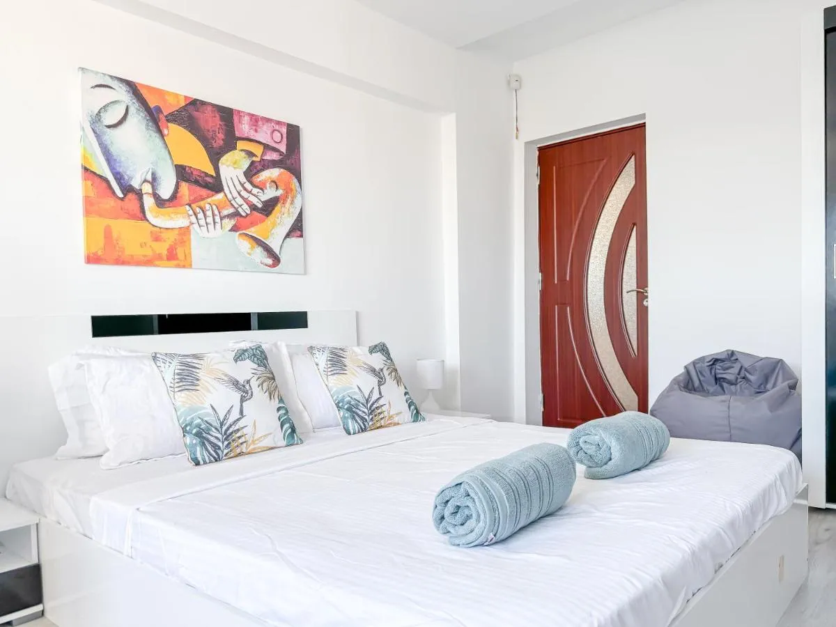 Chic & modern apartament in Bucharest city center — 2