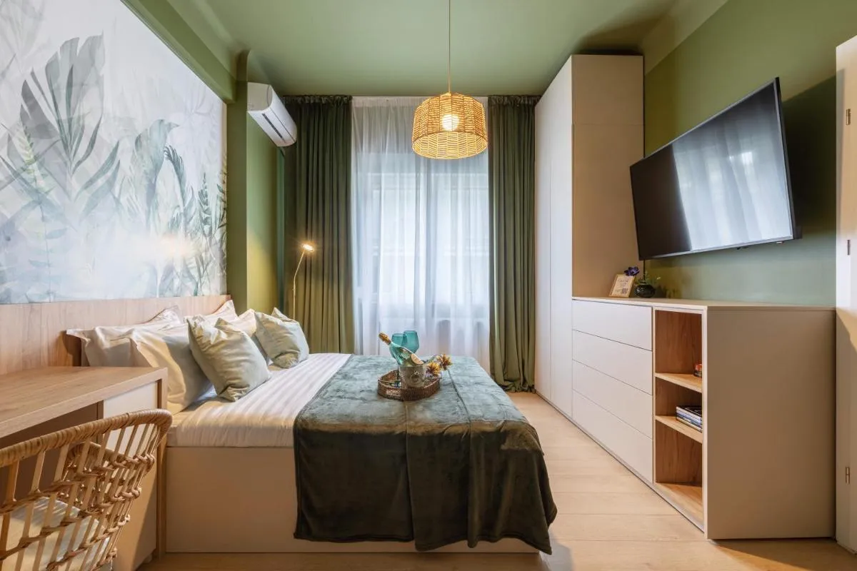 Cismigiu Park – Gorgeous 1BR Sanctuary — 3