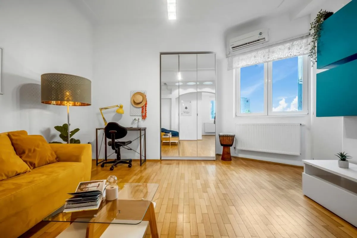 City Lights Retreat – Panoramic Terrace — 5