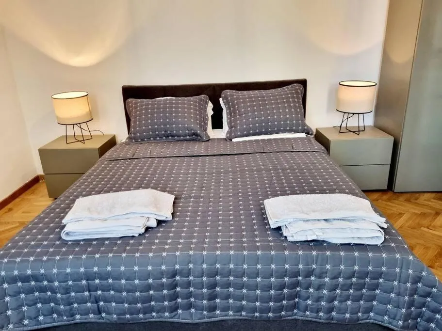 Cozy Apartment Near City Center — 2
