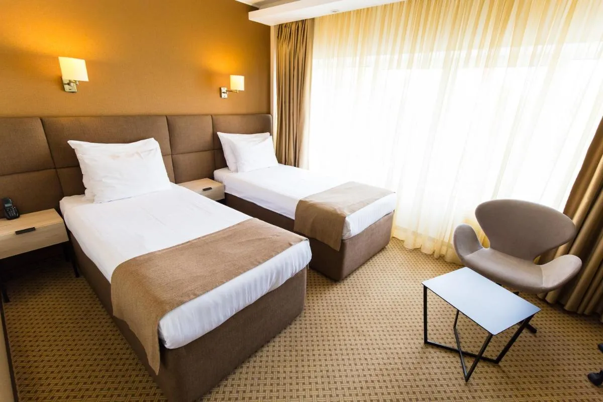 Crystal Palace Hotel — 2