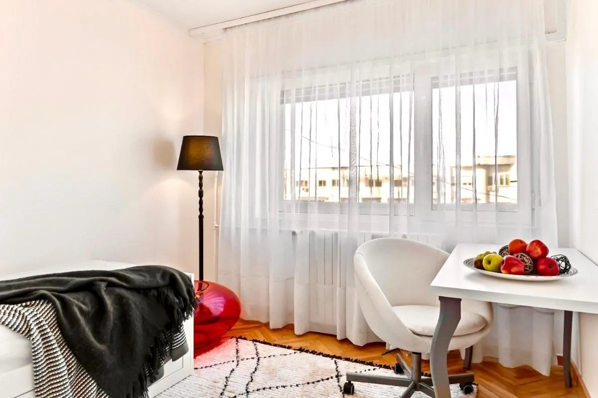 DESIGN 2BR Decebal/ Pta Alba Iulia — 3