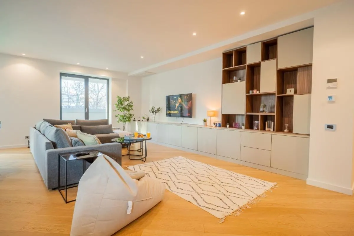 Designer Apartment in Aviatiei Tower — 5