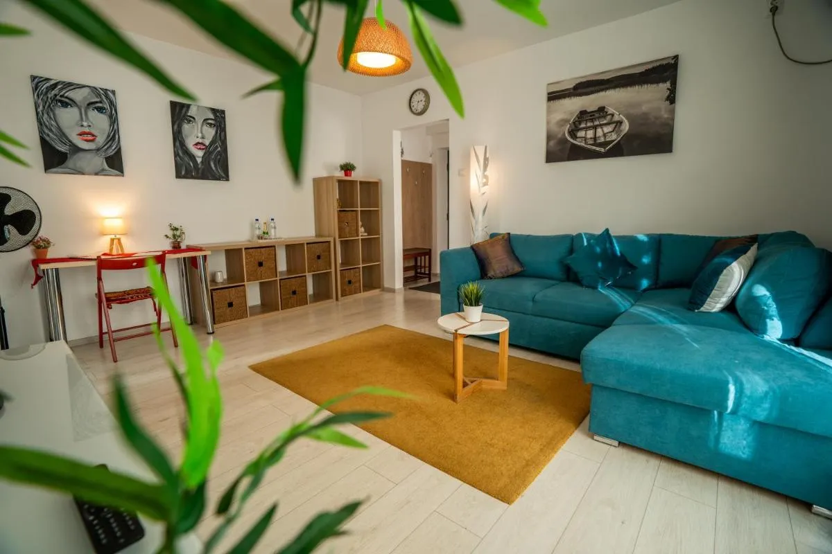 Downtown, Ideal for Longer stays, Family friendly Apartment – NB73A — 4