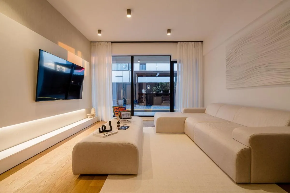 Downtown Scandinavian Igloo with Jacuzzi&Garden — 4