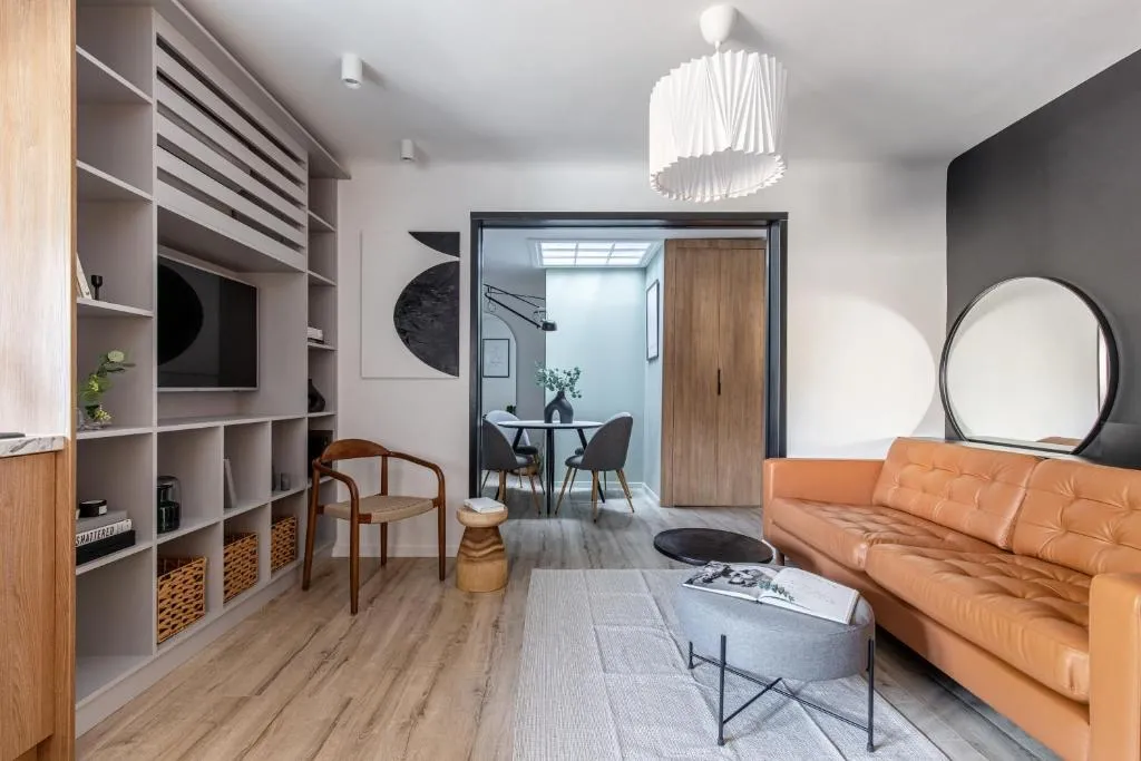 Downtown Story by CityLife Suites