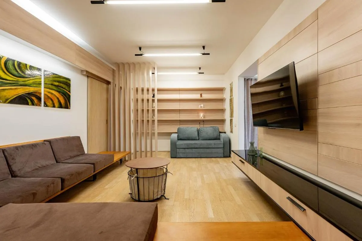 Downtown Wabi-Sabi loft Terrace&Jacuzzi Old Town — 3
