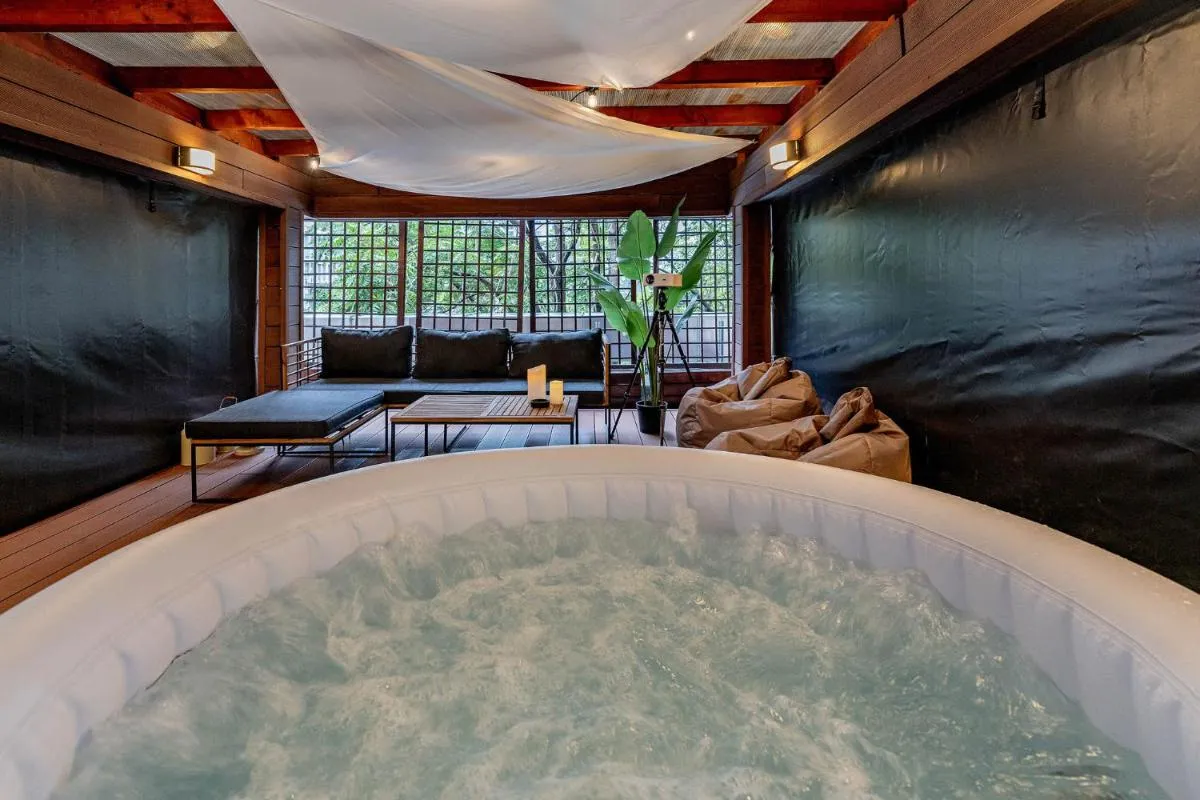 Downtown Wabi-Sabi loft Terrace&Jacuzzi Old Town — 4
