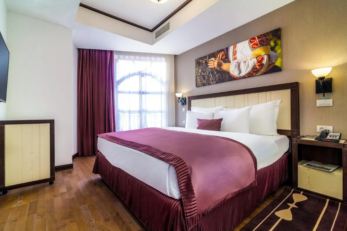 Epoque Hotel – Relais & Chateaux — 3