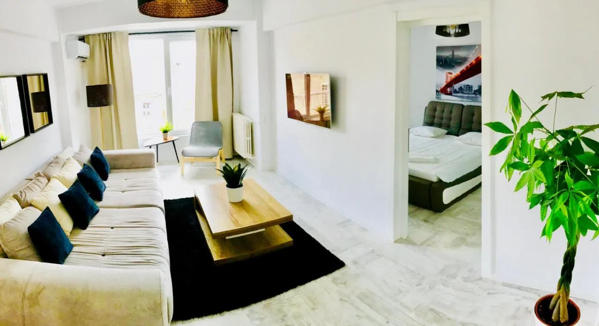 Eric Apartment — 4