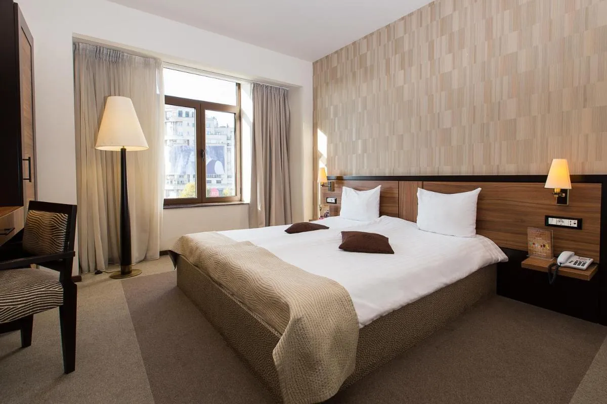 Europa Royale Bucharest — 5