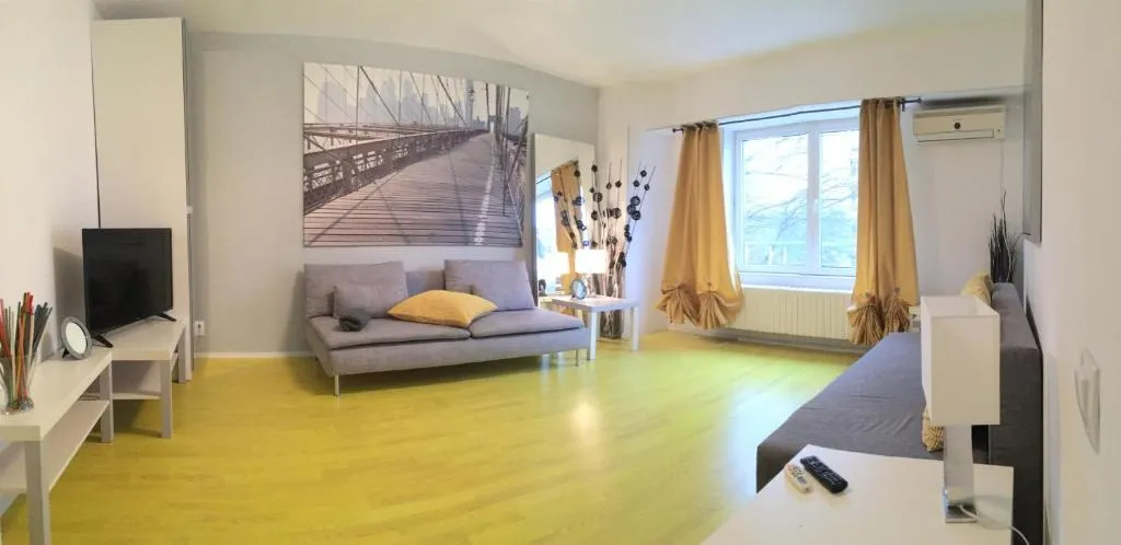 Green Apartment 3