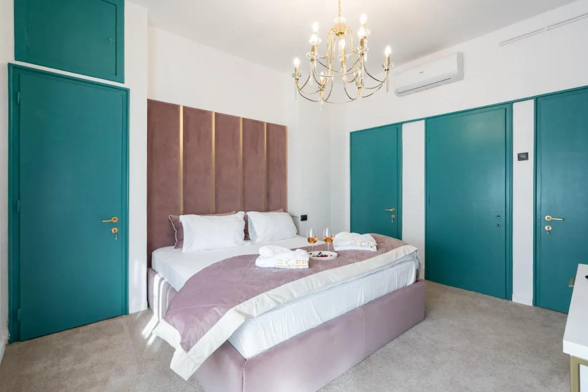 HIGHLINE DOWNTOWN Residences 6 Persons Family Apartment — 2