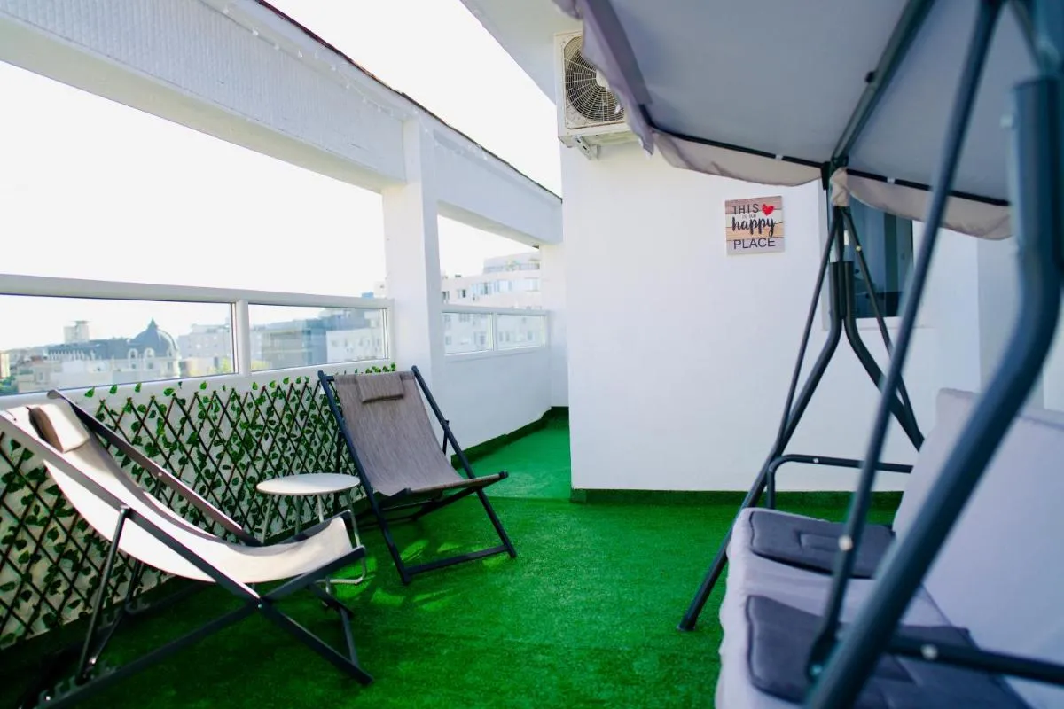 Hacienda Romana – Rooftop Downtown Apartment — 2